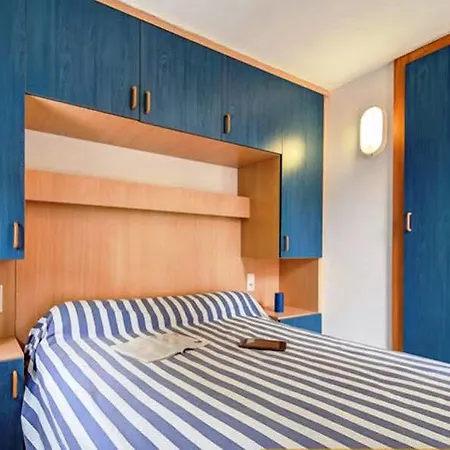 Pierre & Les Terrasses Du Parc