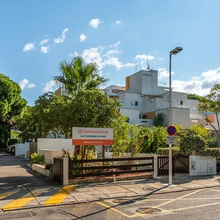 Pierre & Les Terrasses Du Parc 2* Λα Γκραντ-Μοτ