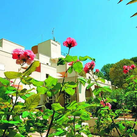 Ξενοδοχείο με διαμερίσματα Pierre & Les Terrasses Du Parc 2*