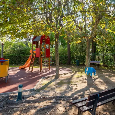 Hotel apartamentowy Pierre & Les Terrasses Du Parc 2*