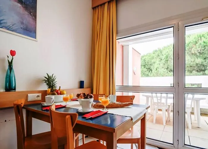 Ξενοδοχείο με διαμερίσματα Pierre & Les Terrasses Du Parc