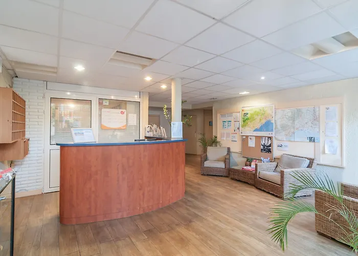 Ξενοδοχείο με διαμερίσματα Pierre & Les Terrasses Du Parc 2*