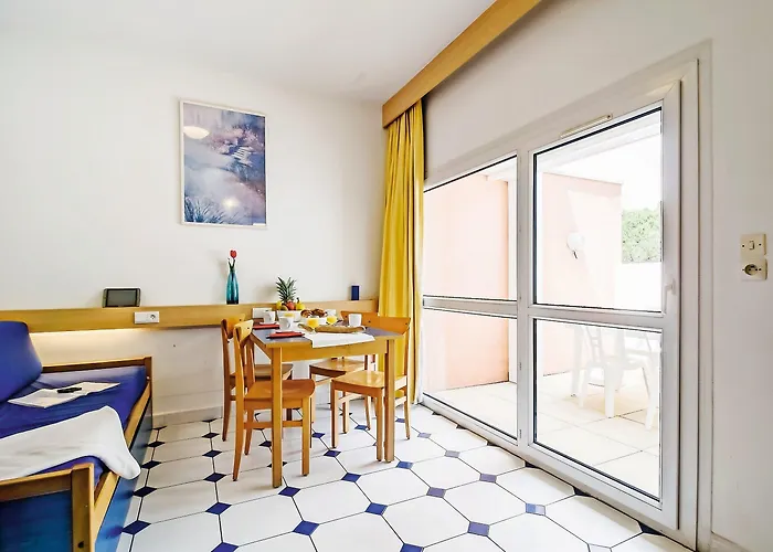 Pierre & Les Terrasses Du Parc Ξενοδοχείο με διαμερίσματα 2*