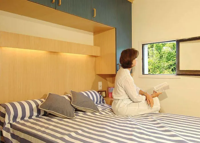 Ξενοδοχείο με διαμερίσματα Pierre & Les Terrasses Du Parc Λα Γκραντ-Μοτ